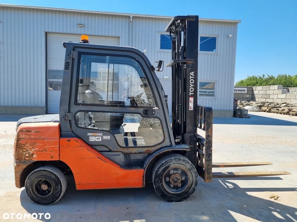 Toyota 02-8FDF30 3000kg Wózek widłowy - 4