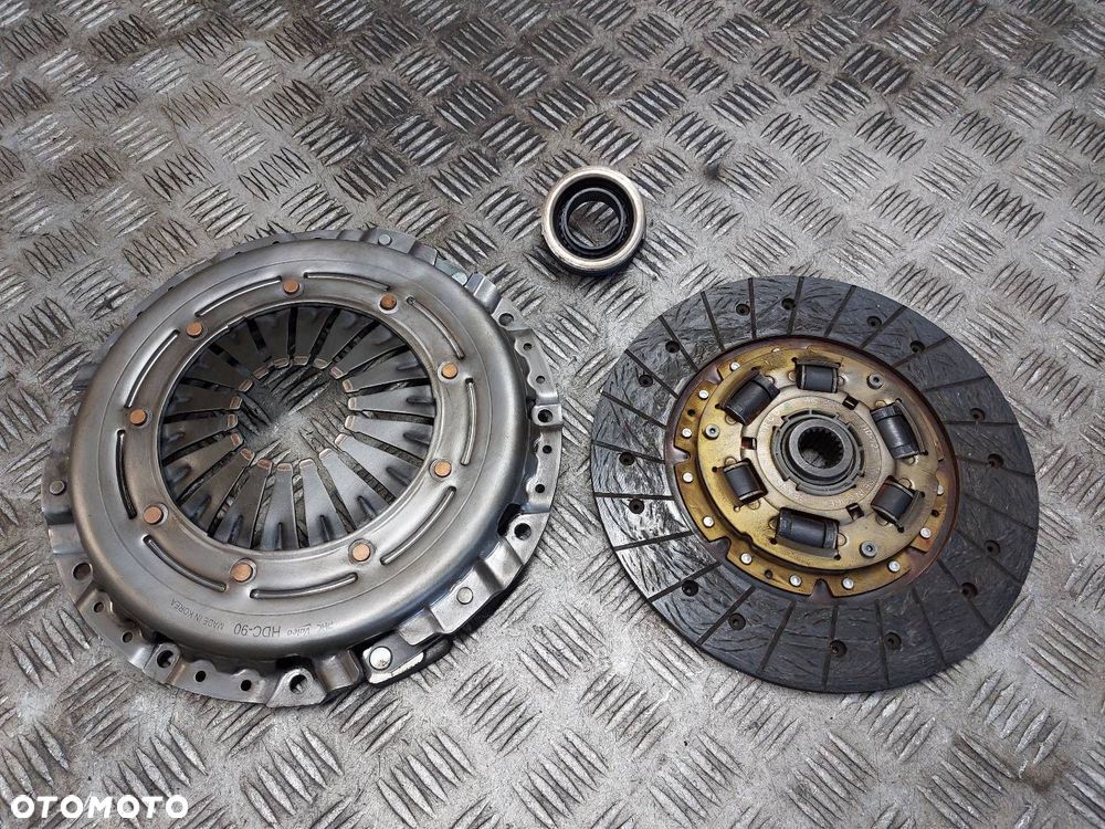 SPRZĘGŁO TARCZA + DOCISK + ŁOŻYSKO OPOROWE HYUNDAI TUCSON I 2.0 CRDI - 1