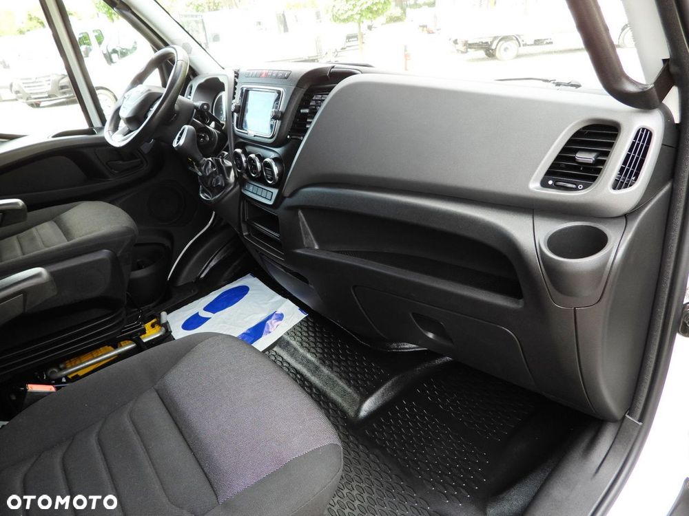 Iveco DAILY 35S18 PLANDEKA 10 PALET WEBASTO TEMPOMAT NAWIGACJA LEDY AUTOMAT HI-MATIC KLIMATYZACJA  180KM - 39
