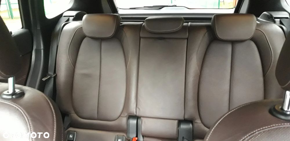 BMW X1 xDrive20i - 19