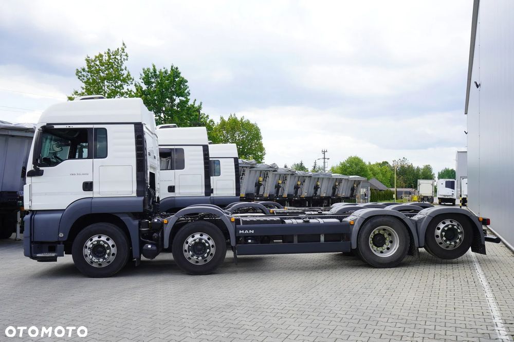 MAN TGS 35.420 8×2 / Chassis 6.4 m / 3 steered axles / 3 units - 6