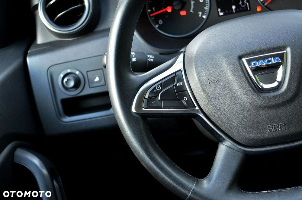Dacia Duster 1.6 SCe Prestige - 35