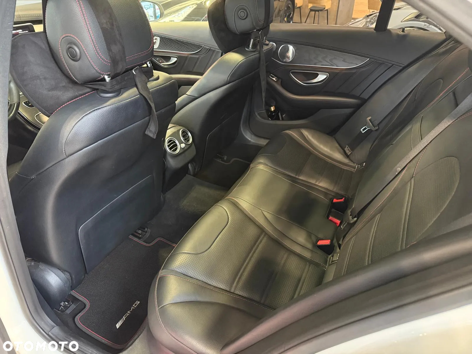 Mercedes-Benz Klasa C AMG 43 4Matic 9G-TRONIC - 10