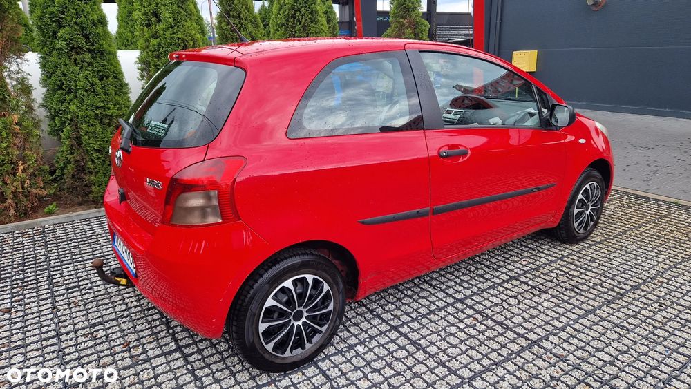Toyota Yaris 1.0 Terra - 2