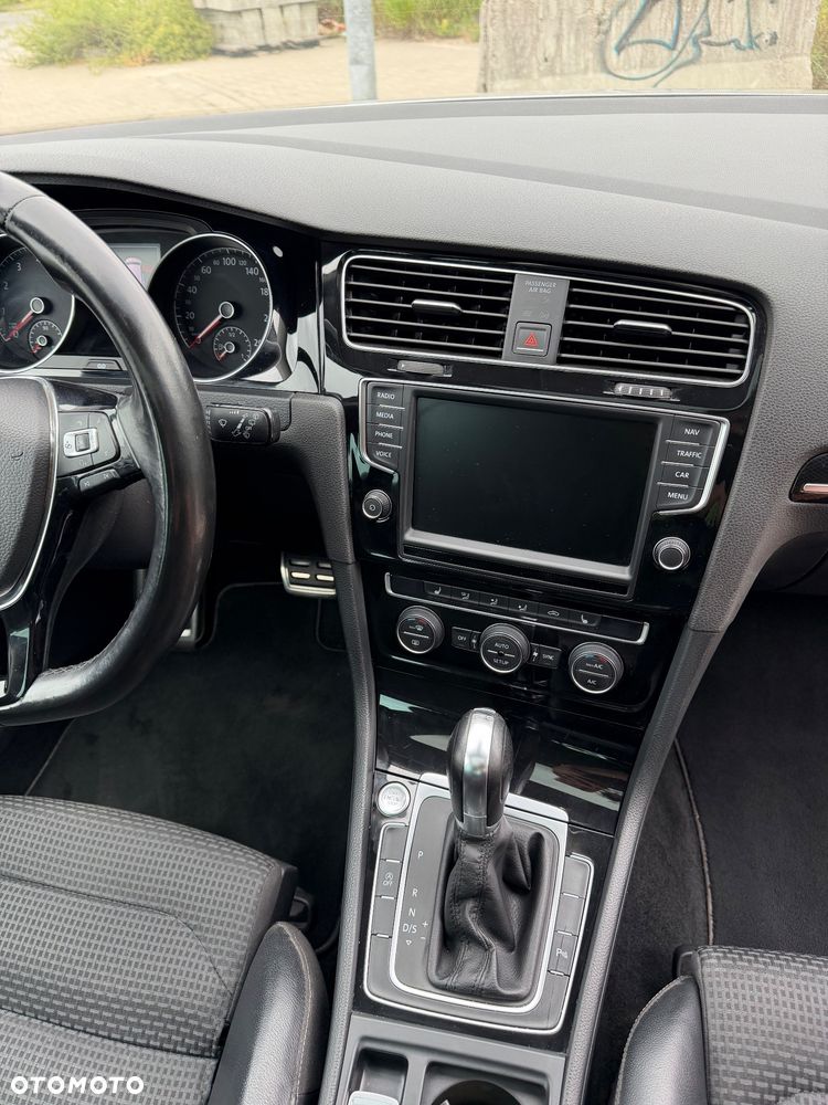 Volkswagen Golf 1.4 TSI BMT Highline DSG - 24