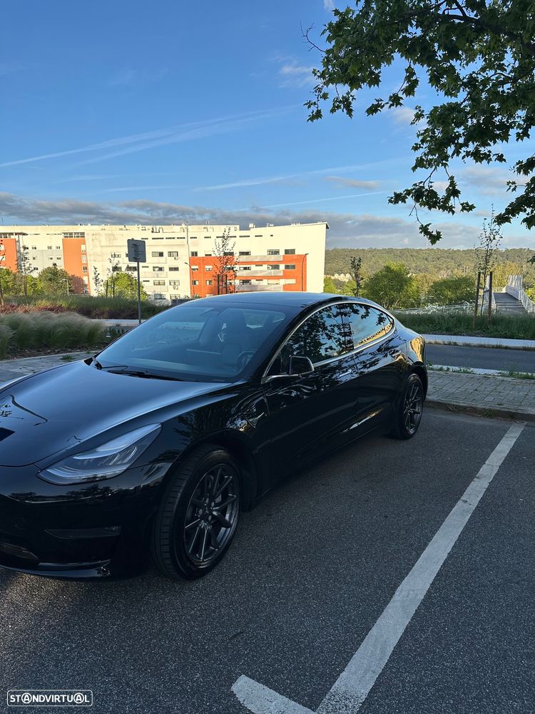 Tesla Model 3 - 16