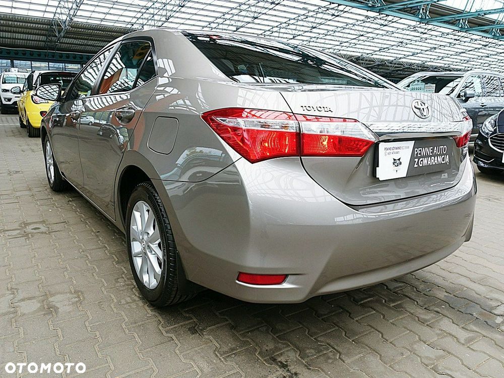 Toyota Corolla - 10