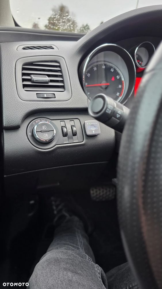 Opel Insignia 2.0 Turbo 4x4 Automatik - 12