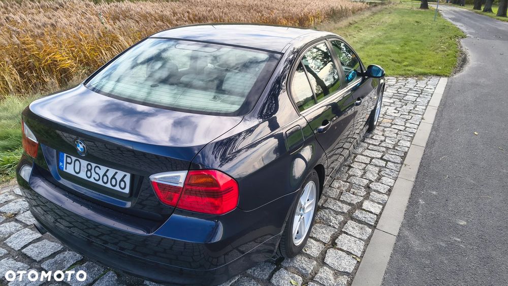 BMW 318I 2007 photo 4