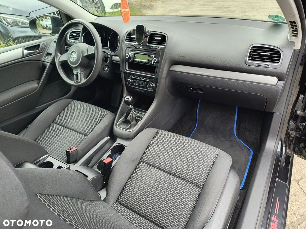 Volkswagen Golf - 10