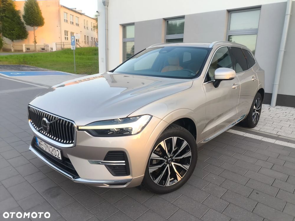 Volvo XC 60 B5 B AWD Plus Bright - 2