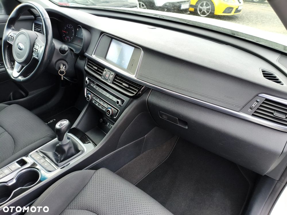 Kia Optima Sportagon 2.0 CVVL Vision - 24