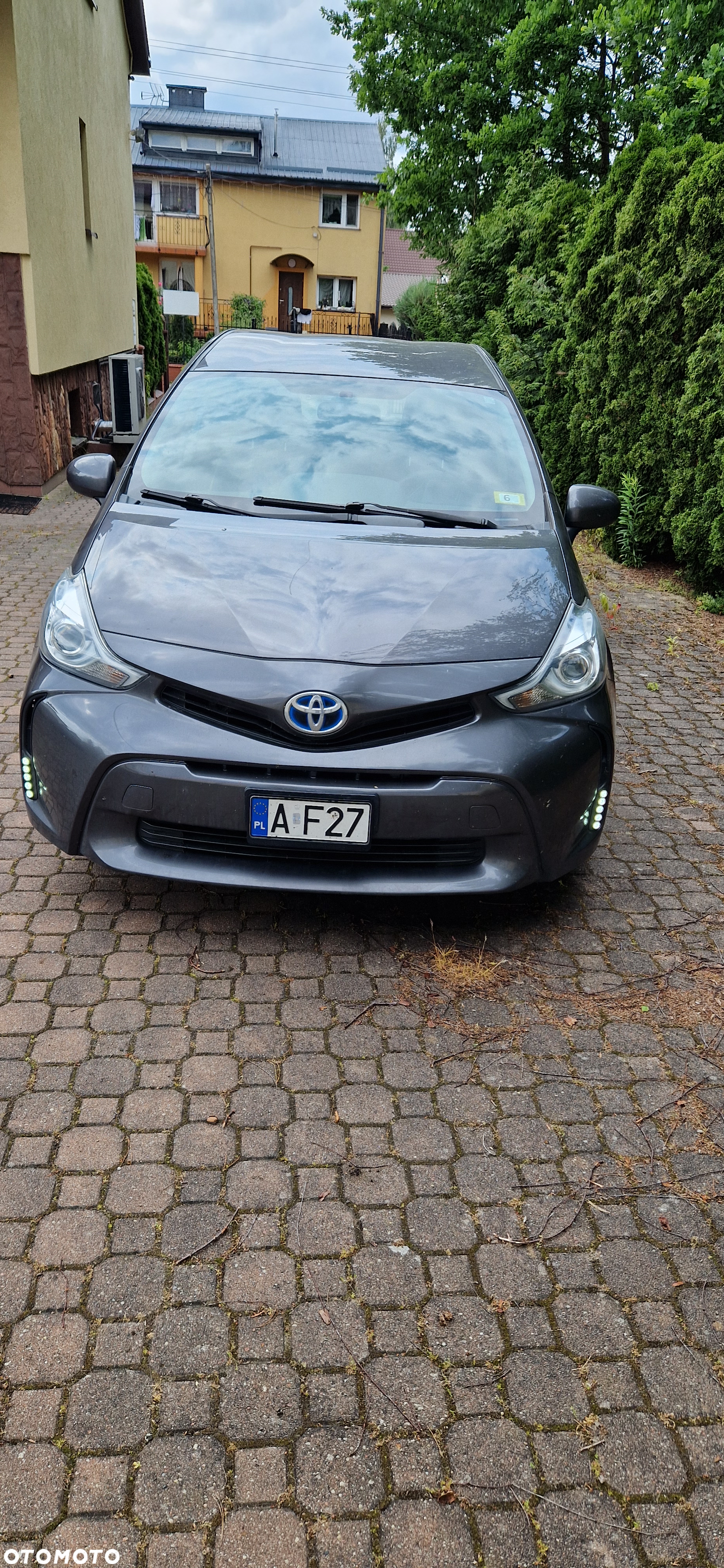 Toyota Prius+ (Hybrid) Comfort - 4