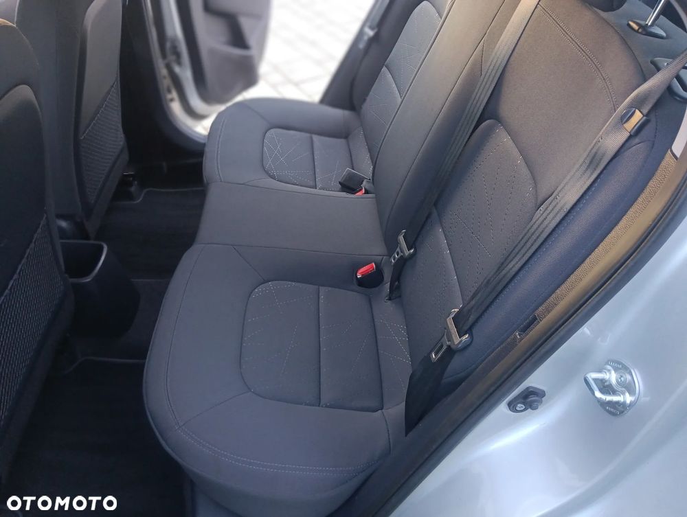Kia Rio - 16