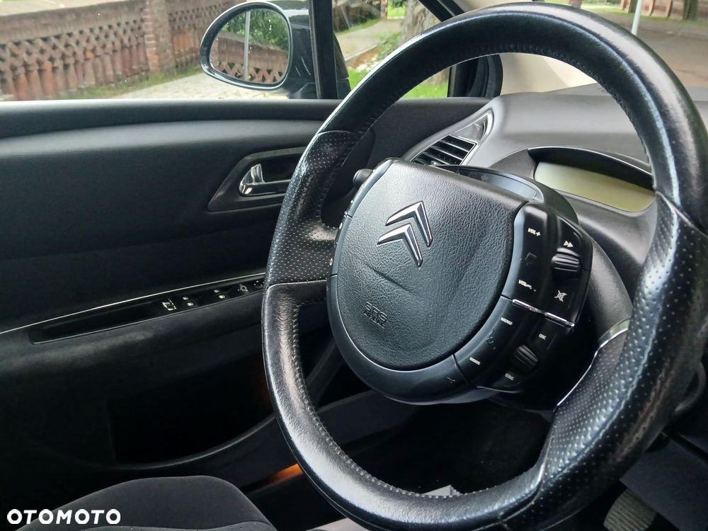 Citroën C4 2.0 16V Exclusive - 21