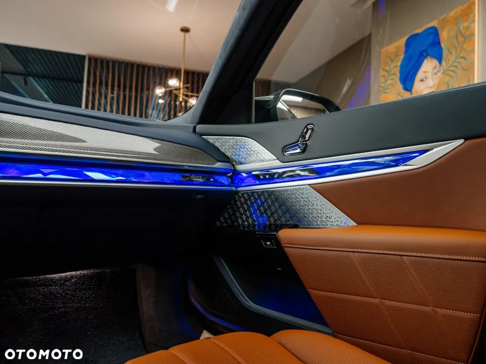 BMW Seria 7 M760e PHEV xDrive sport - 11