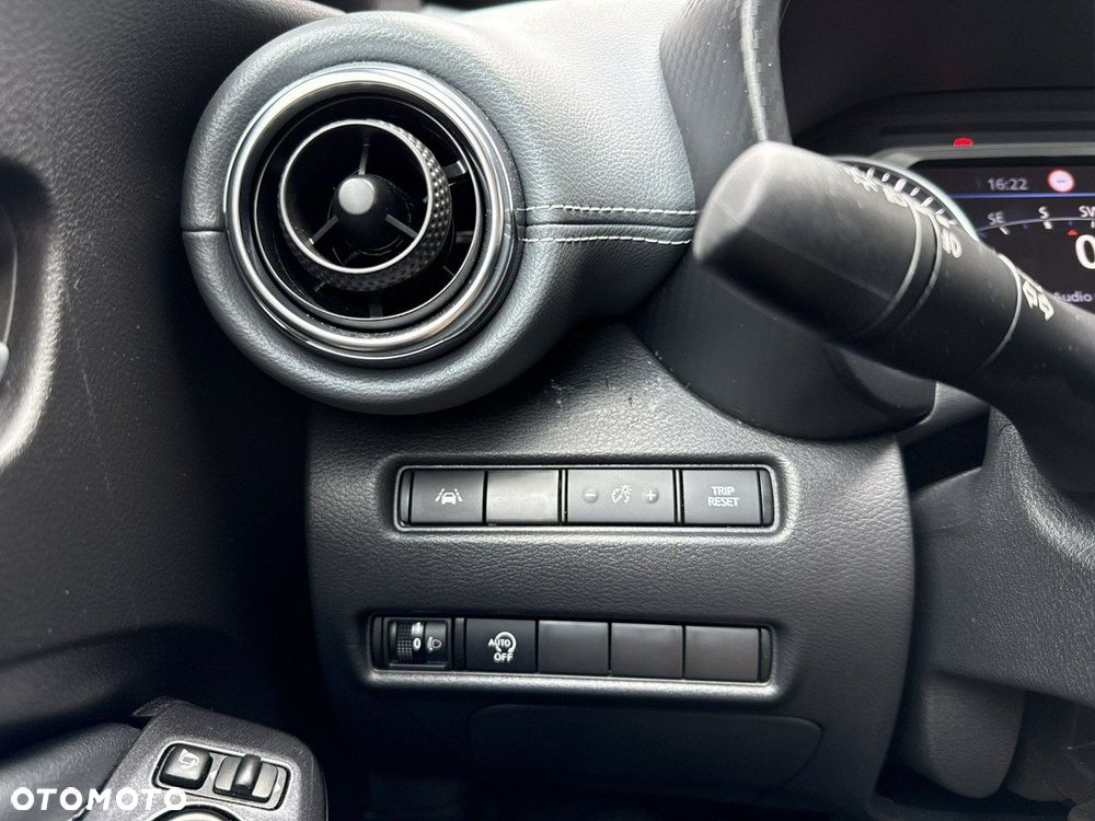 Nissan Juke 1.0 DIG-T N-Connecta DCT - 23