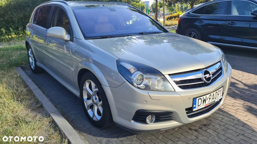 Opel Signum 1.9 CDTI Cosmo - 1