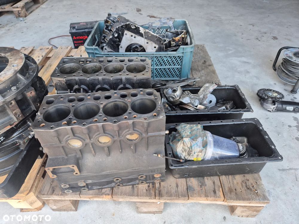 Blok silnika perkins 404 15 - 4