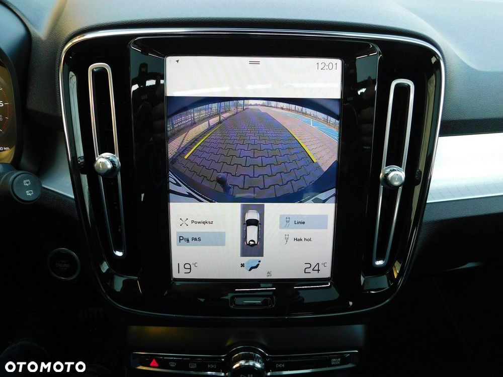 Volvo XC 40 D3 Momentum Pro - 23