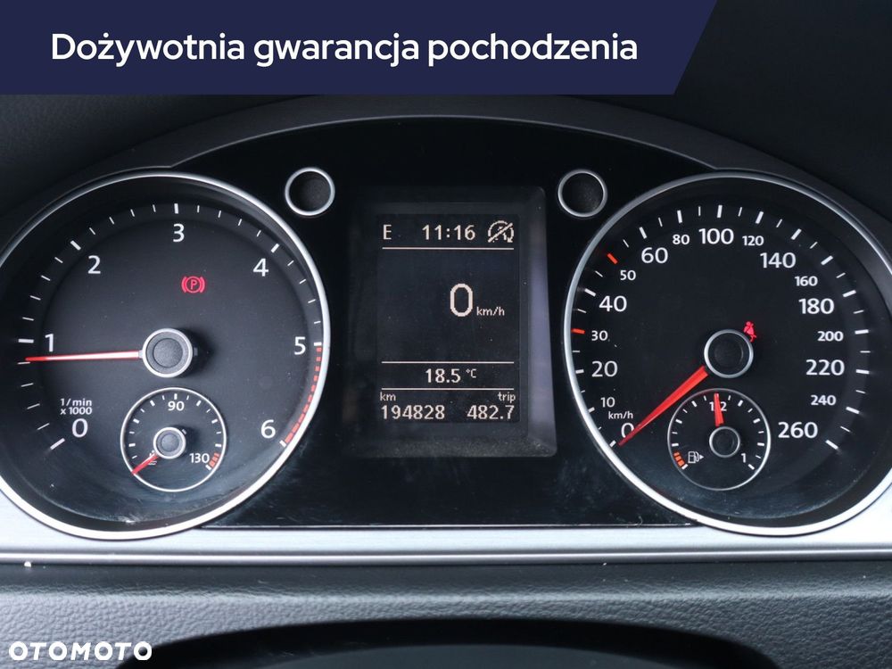 Volkswagen Passat - 13