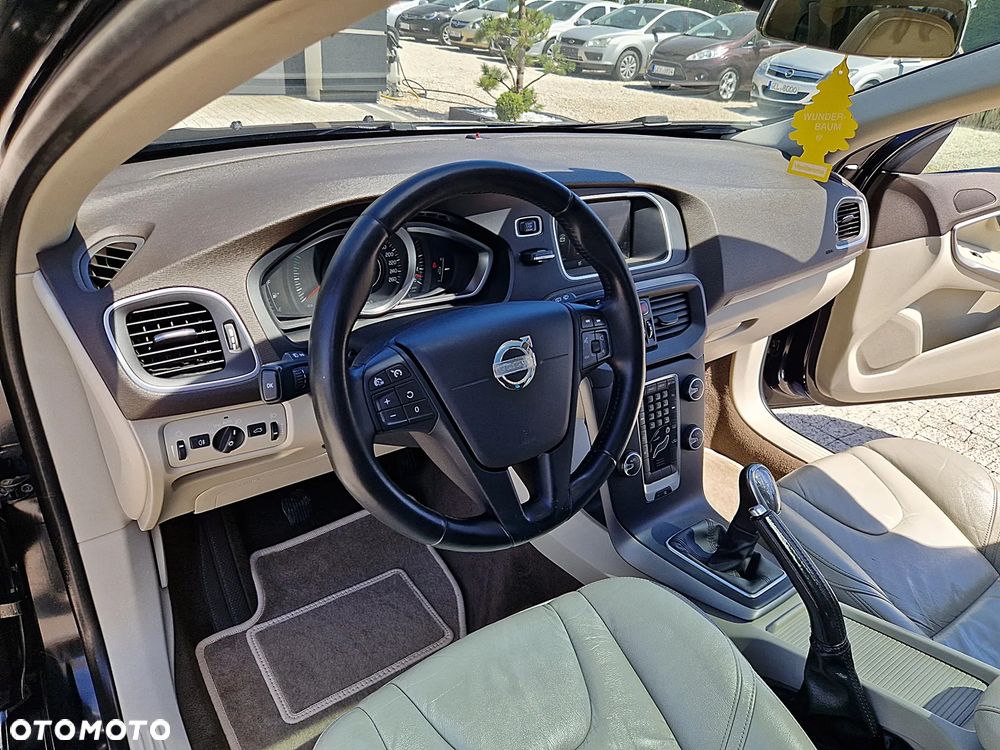Volvo V40 D2 Ocean Race - 6