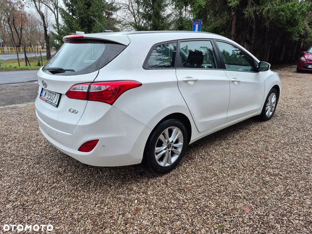 Hyundai i30 i30cw 1.4 Fifa World Cup Edition - 6