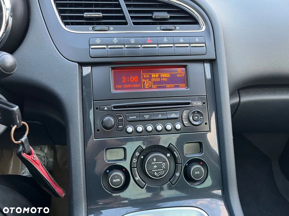 Peugeot 5008 2.0 HDi Family 7os - 8