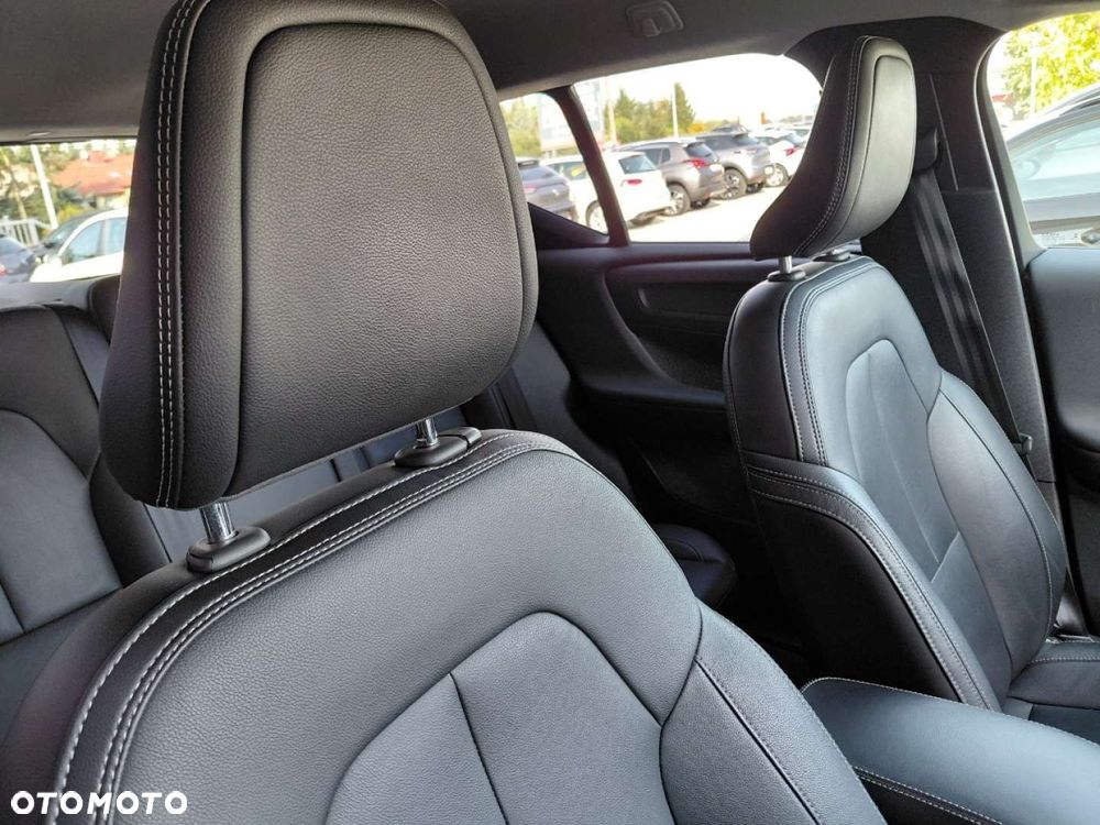 Volvo XC 40 - 18