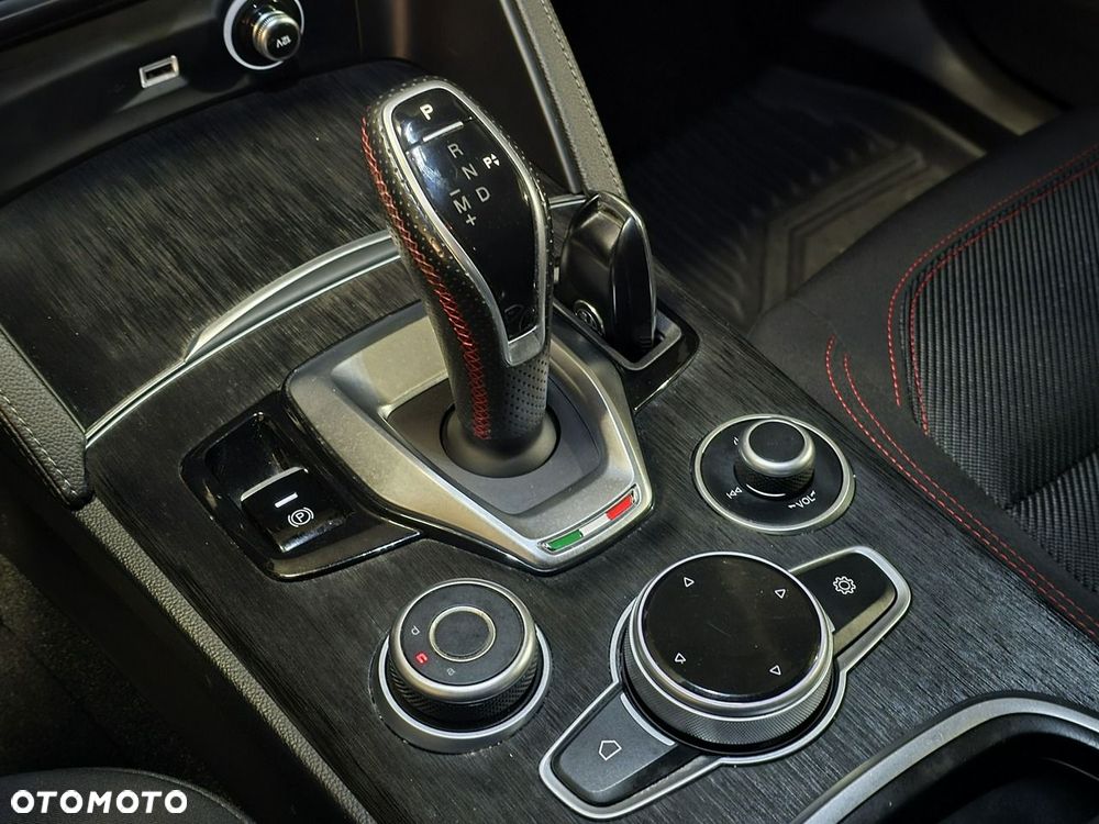 Alfa Romeo Stelvio 2.0 Turbo Business Q4 - 29