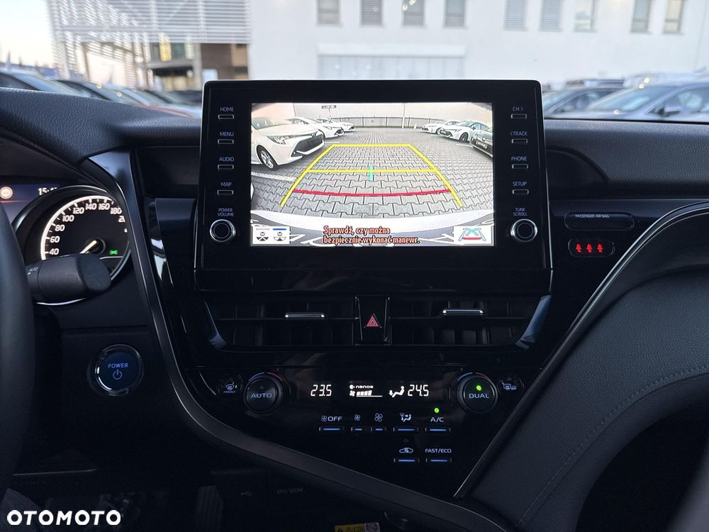 Toyota Camry 2.5 Hybrid Executive CVT - 18