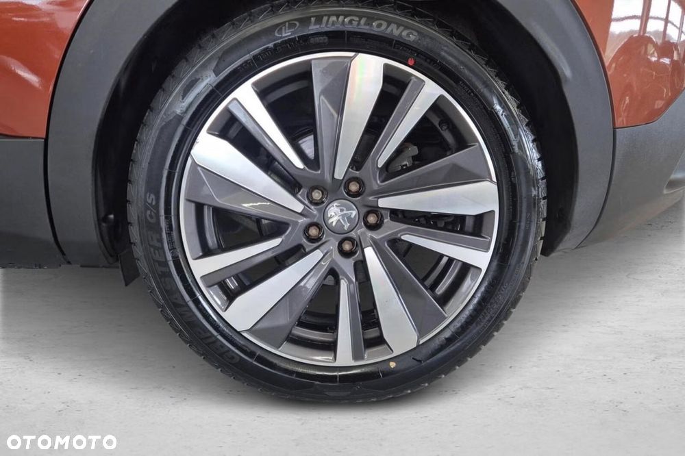 Peugeot 3008 1.6 PureTech HYbrid4 GT Line S&S EAT8 - 13