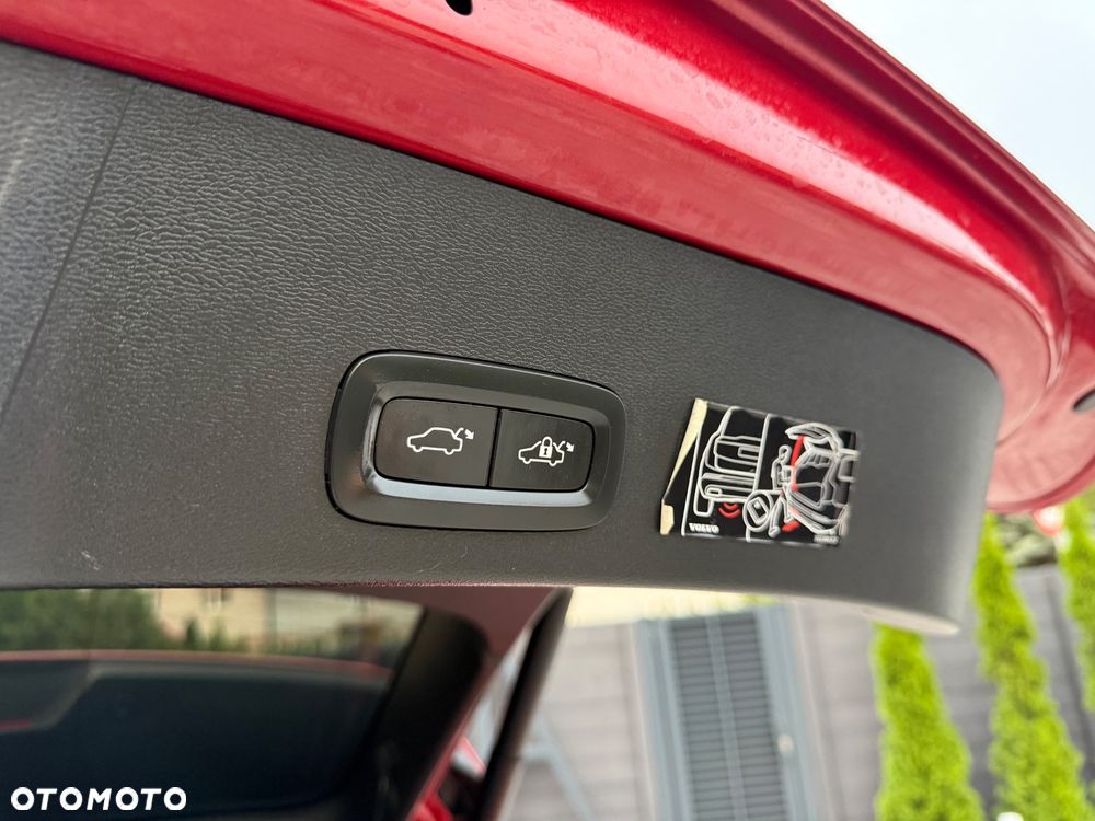 Volvo XC 40 D4 AWD - 18