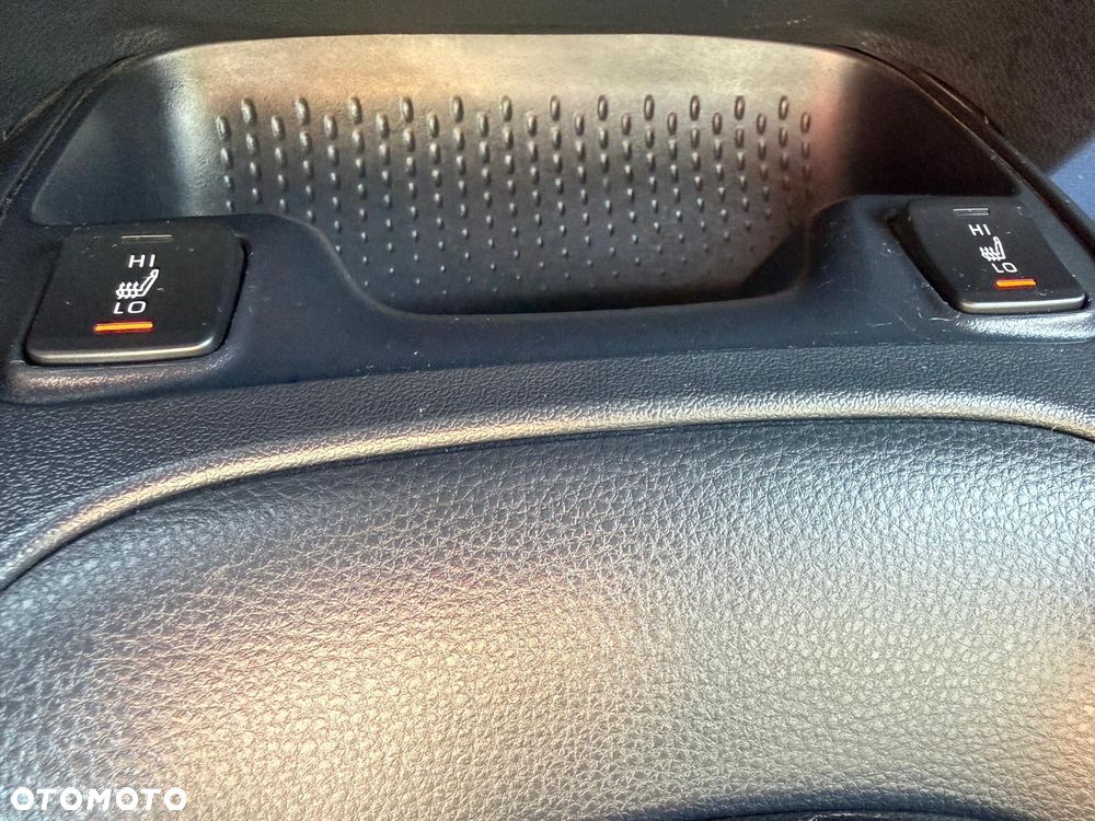 Toyota Corolla 1.8 Hybrid Comfort - 22