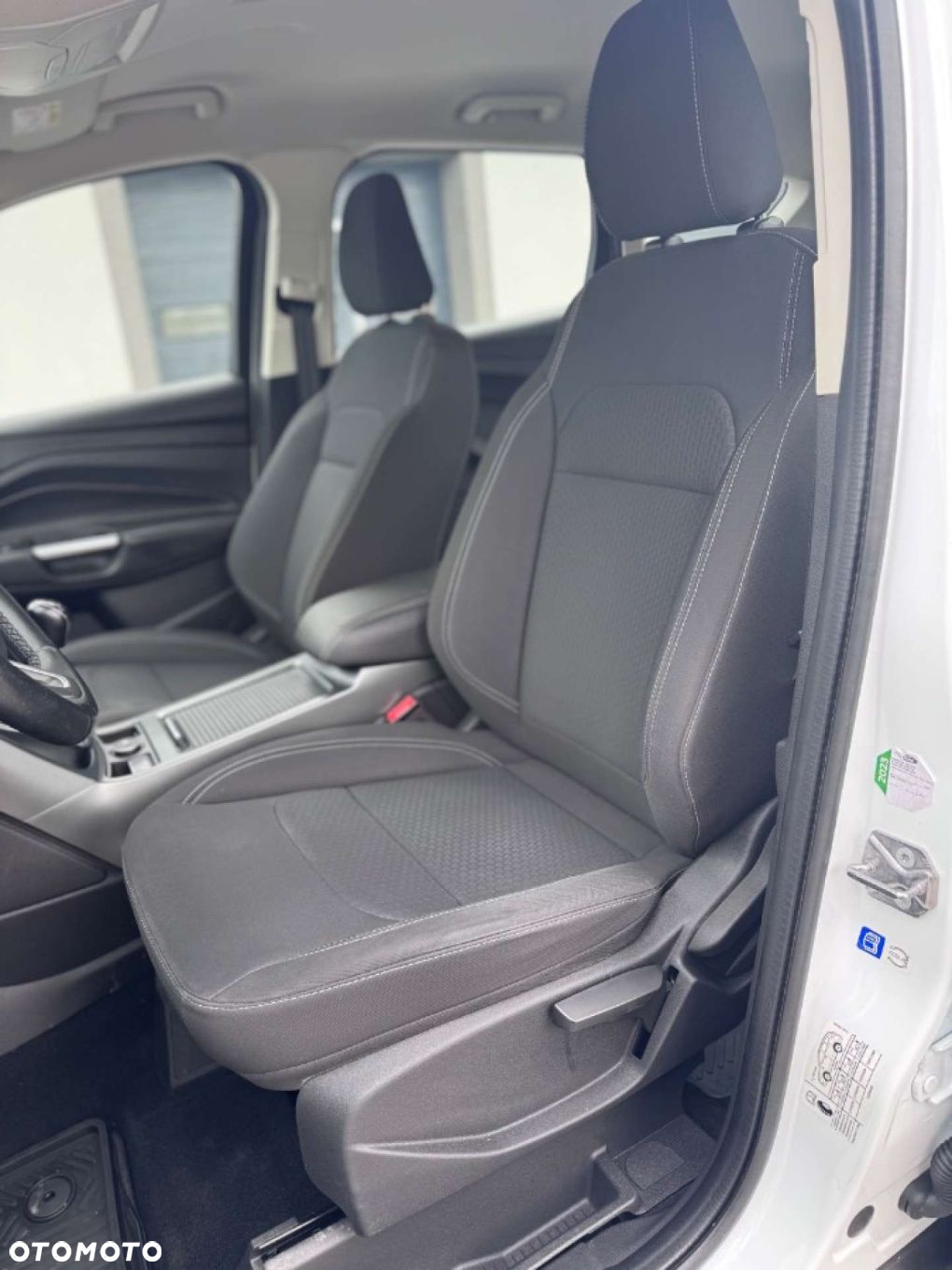 Ford Kuga 1.5 EcoBoost 2x4 Cool & Connect - 20