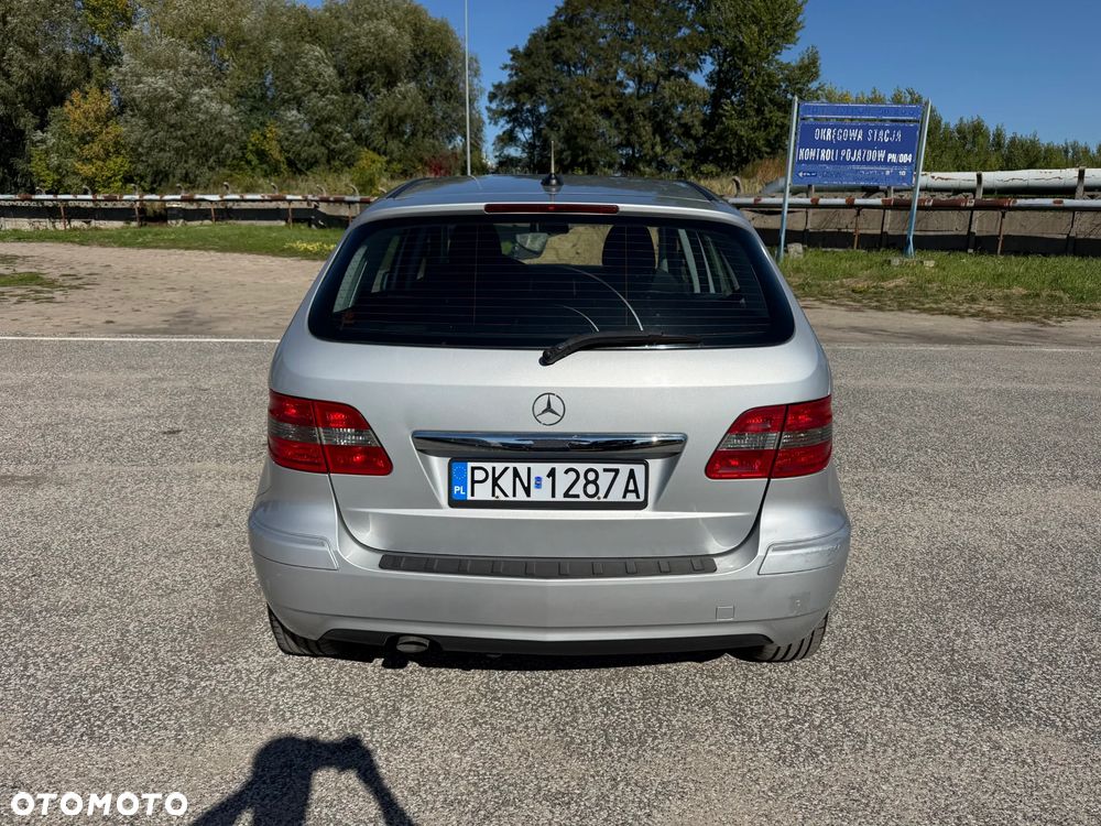 Mercedes-Benz Klasa B 180 CDI Special Edition - 28
