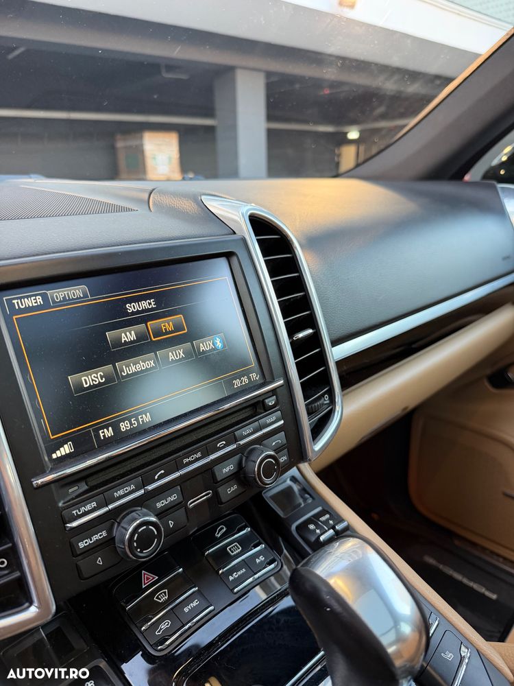 Porsche Cayenne - 18