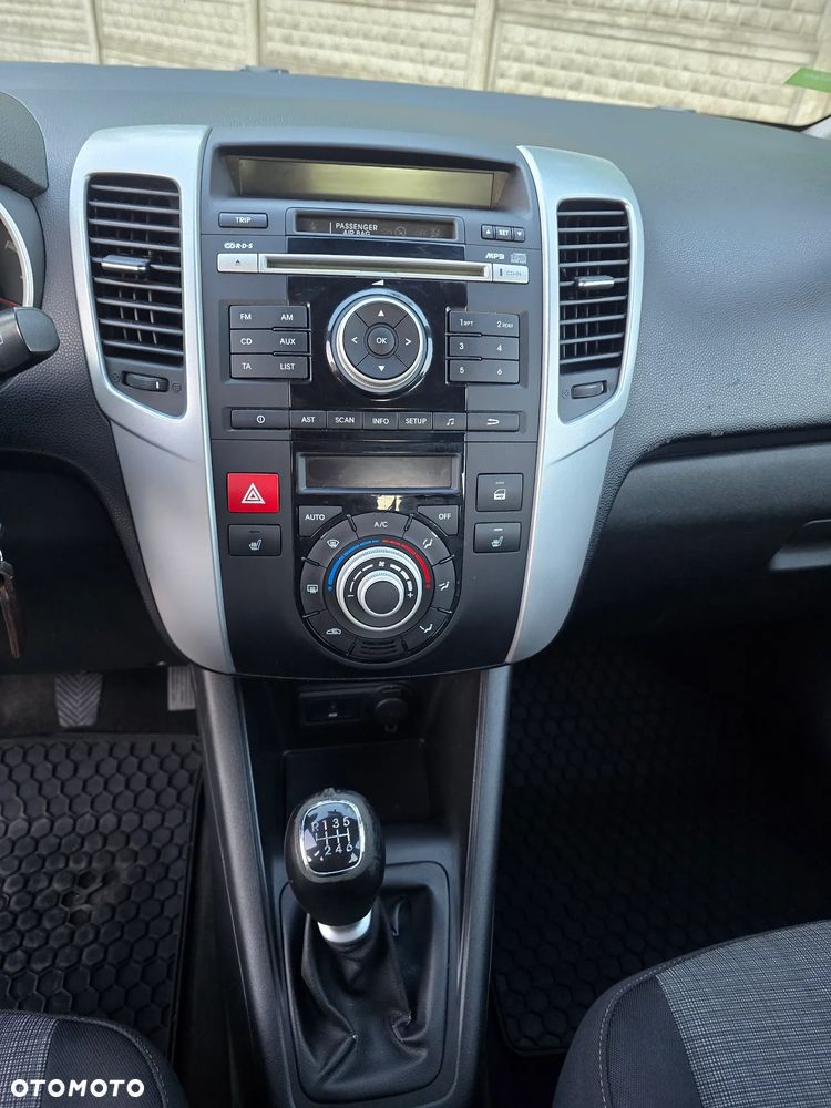 Kia Venga 1.4 CRDi 90 Attract - 22