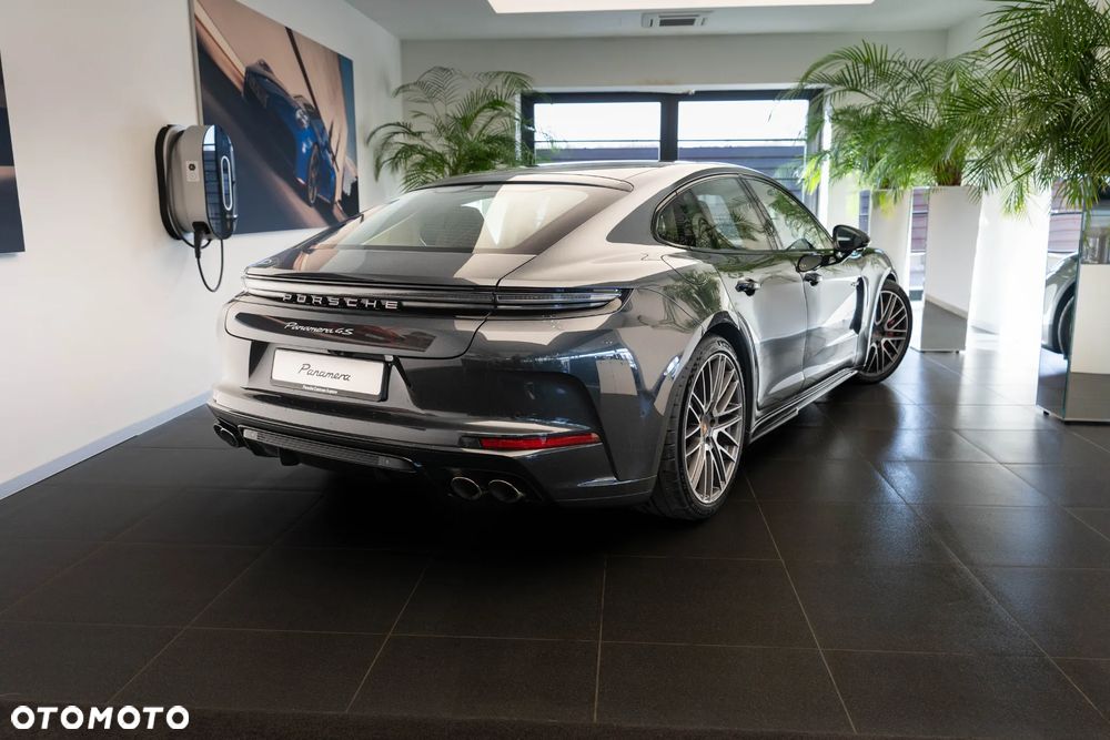 Porsche Panamera 4S E-Hybrid - 35