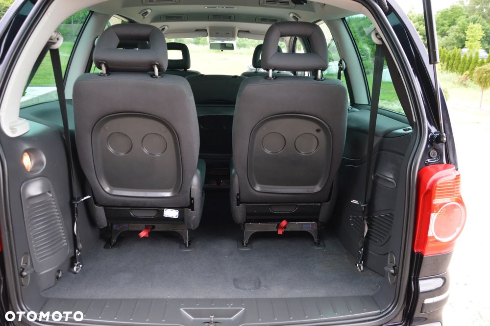 Volkswagen Sharan 1.9 TDI 4Motion Sportline - 29