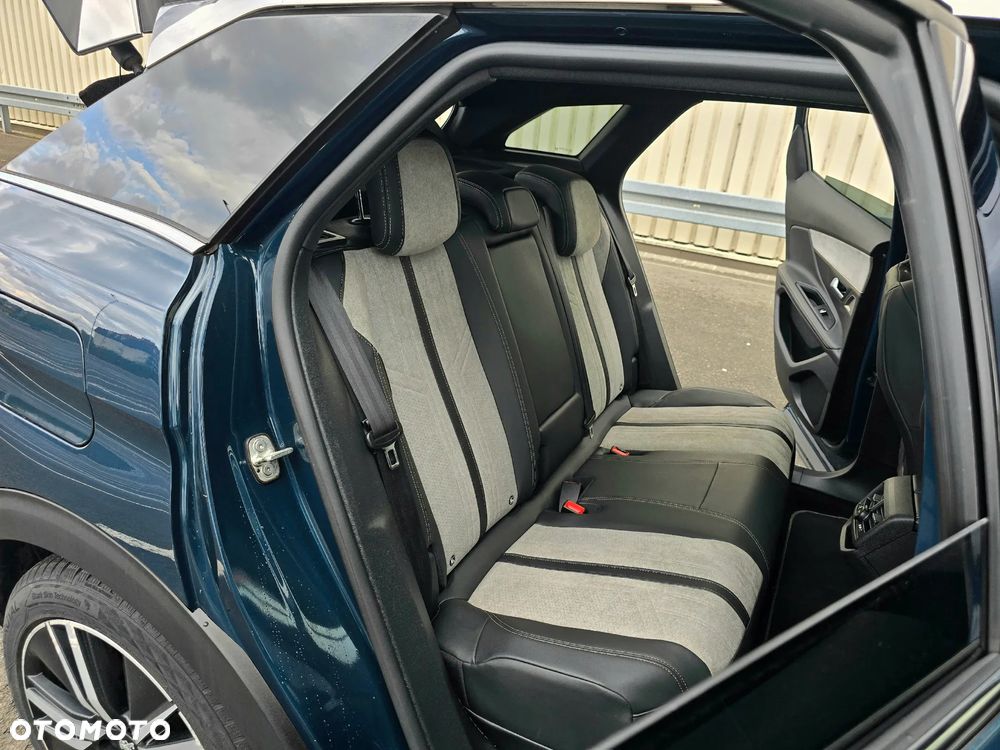 Peugeot 3008 1.6 PureTech HYbrid GT Line S&S EAT8 - 14
