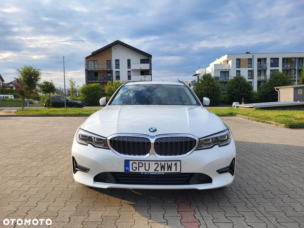 BMW Seria 3 320d xDrive Advantage - 2
