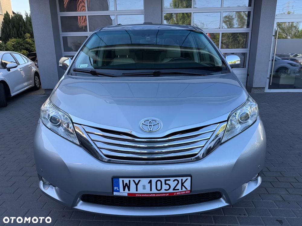 Toyota Sienna 3.5 LE AWD - 29