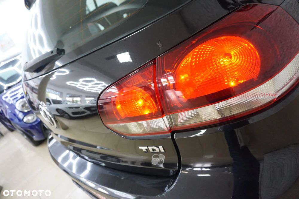 Volkswagen Golf 2.0 TDI Highline - 15