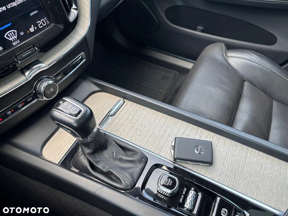 Volvo XC 60 T5 AWD Geartronic Inscription - 29