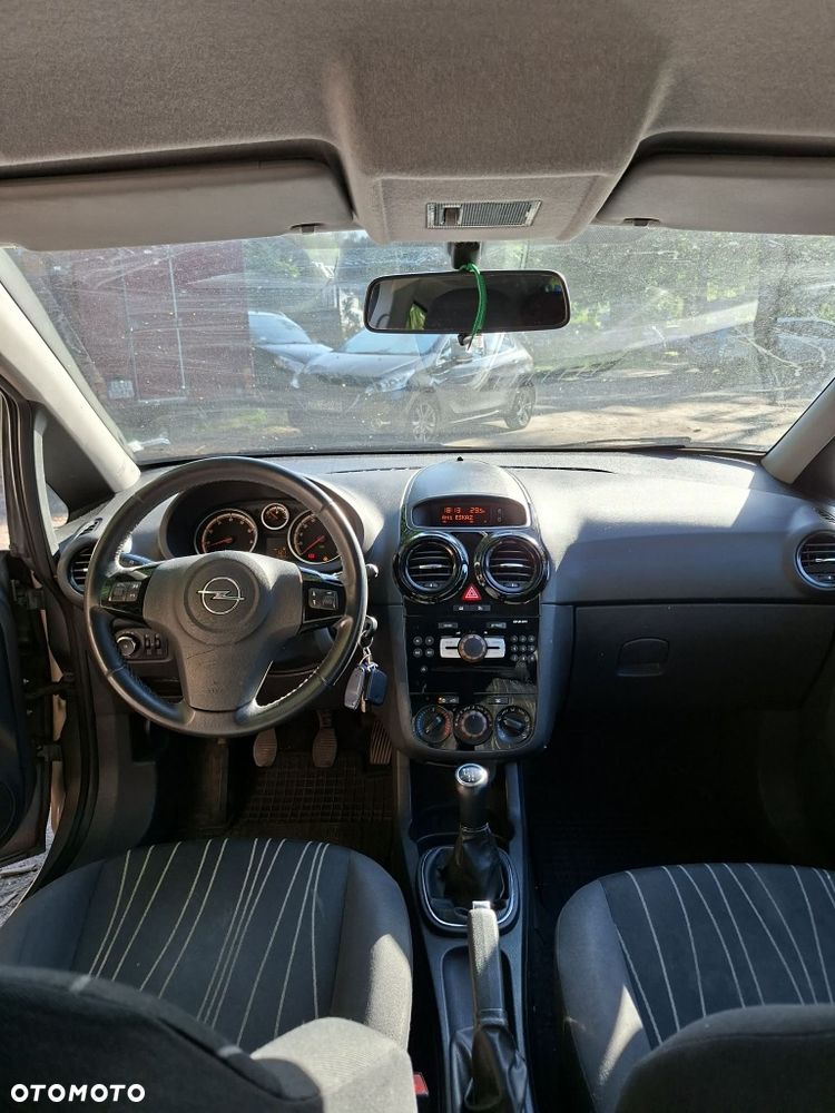 Opel Corsa - 3