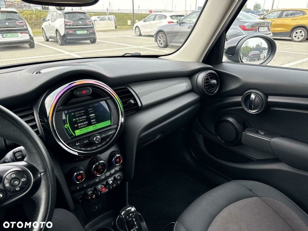 MINI Cooper Standard - 22