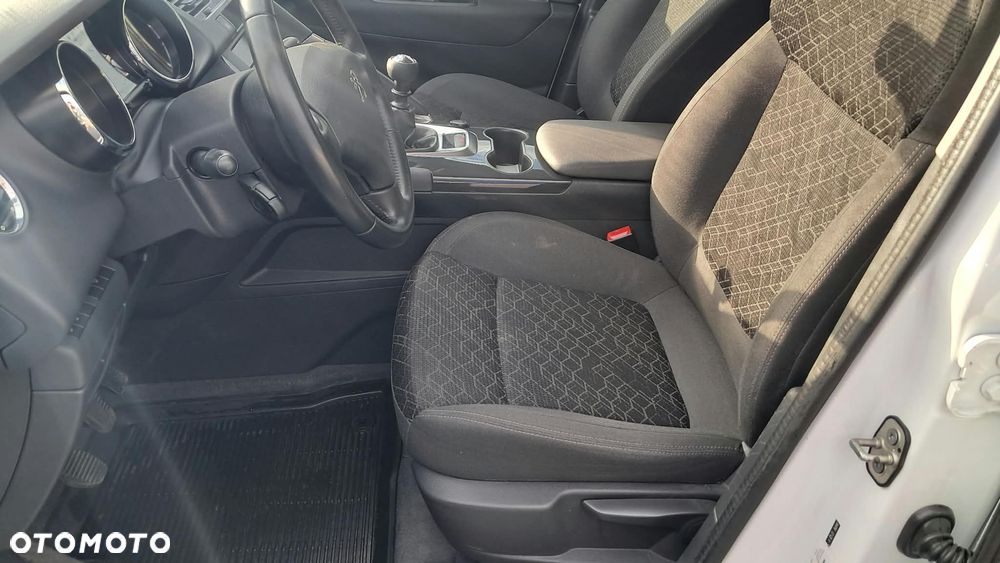 Peugeot 3008 - 23