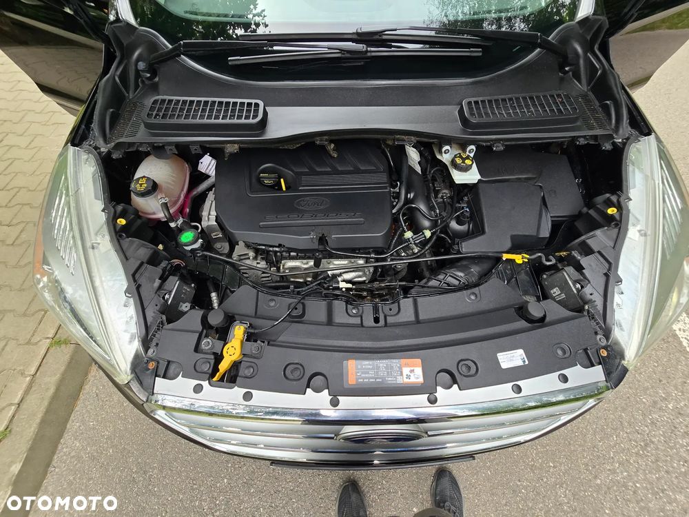 Ford Kuga 1.5 EcoBoost 2x4 Titanium - 26