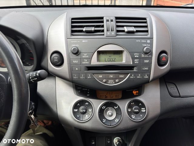 Toyota RAV4 2.0 VVT-i Prestige - 10